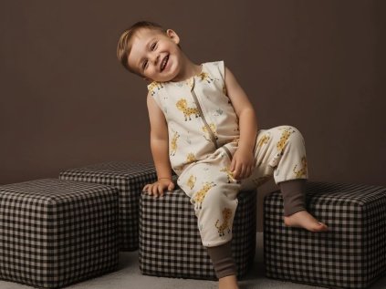 25593 3 lehky spaci pytel s nohavicemi tygr