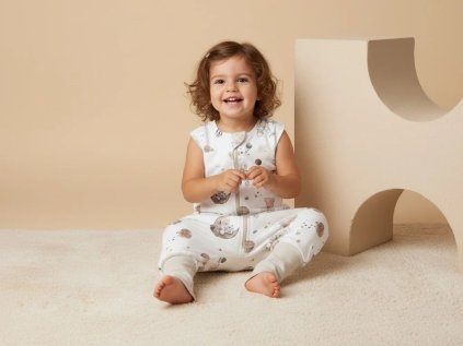 25608 4 lehky spaci pytel s nohavicemi medved ve vesmiru svetly