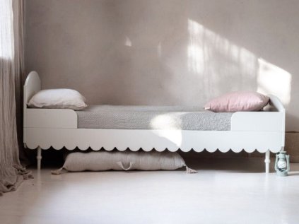 Detská jednolôžková posteľ s odnímateľnou bočnicou BABUSHKA 90x200 cm