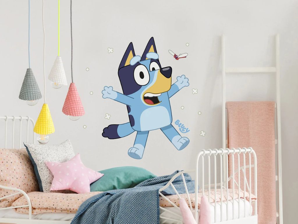 E-shop Samolepka na stenu s motívom šteniatka BLUEY
