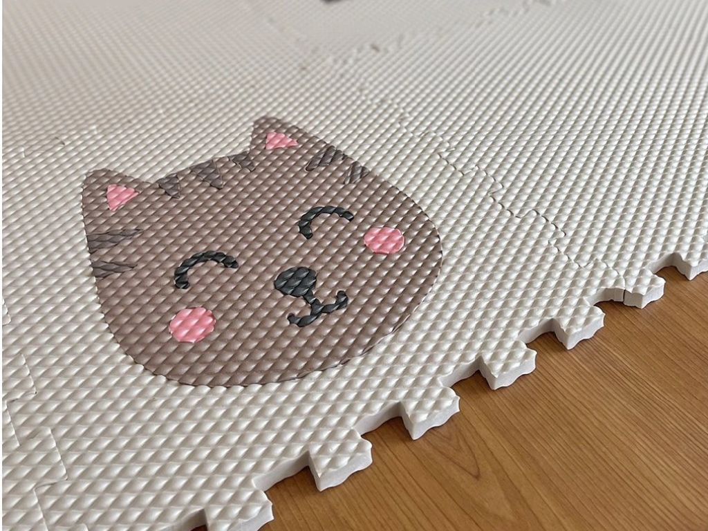 Dvanásťdielna puzzle podlaha do detskej izby BÉŽOVÁ