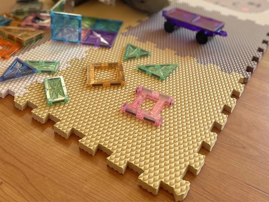 Penová podlaha puzzle 12 dielov HNEDÁ