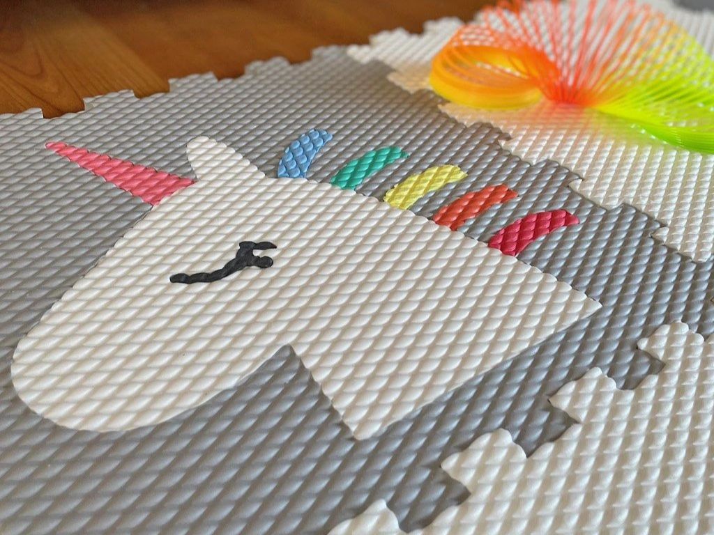 Dvanásťdielna puzzle podlaha do detskej izby MÝVAL A JEDNOROŽEC