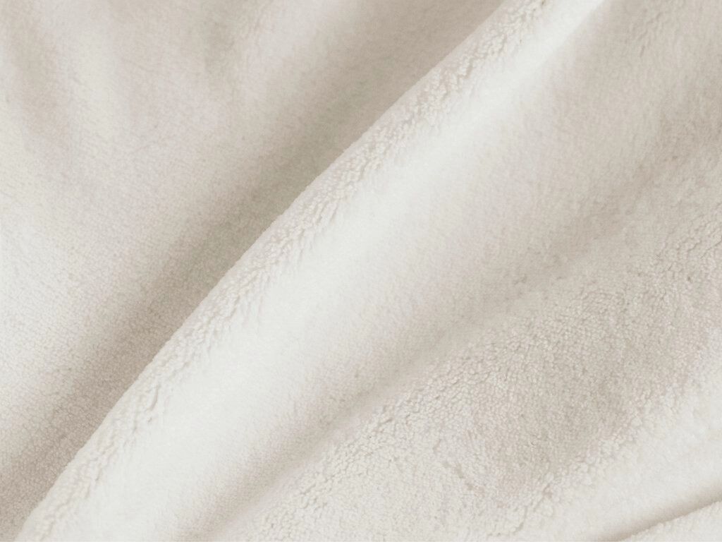 Benlemi Biele jednolôžkové prestieradlo z mikroplyšu Zvoľte rozmer: 140 x 200 cm