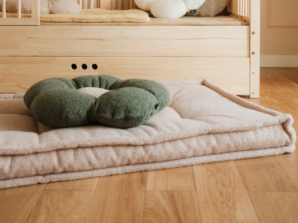 Sedací matrac RUŽOVÝ do detskej izby BOUCLÉ