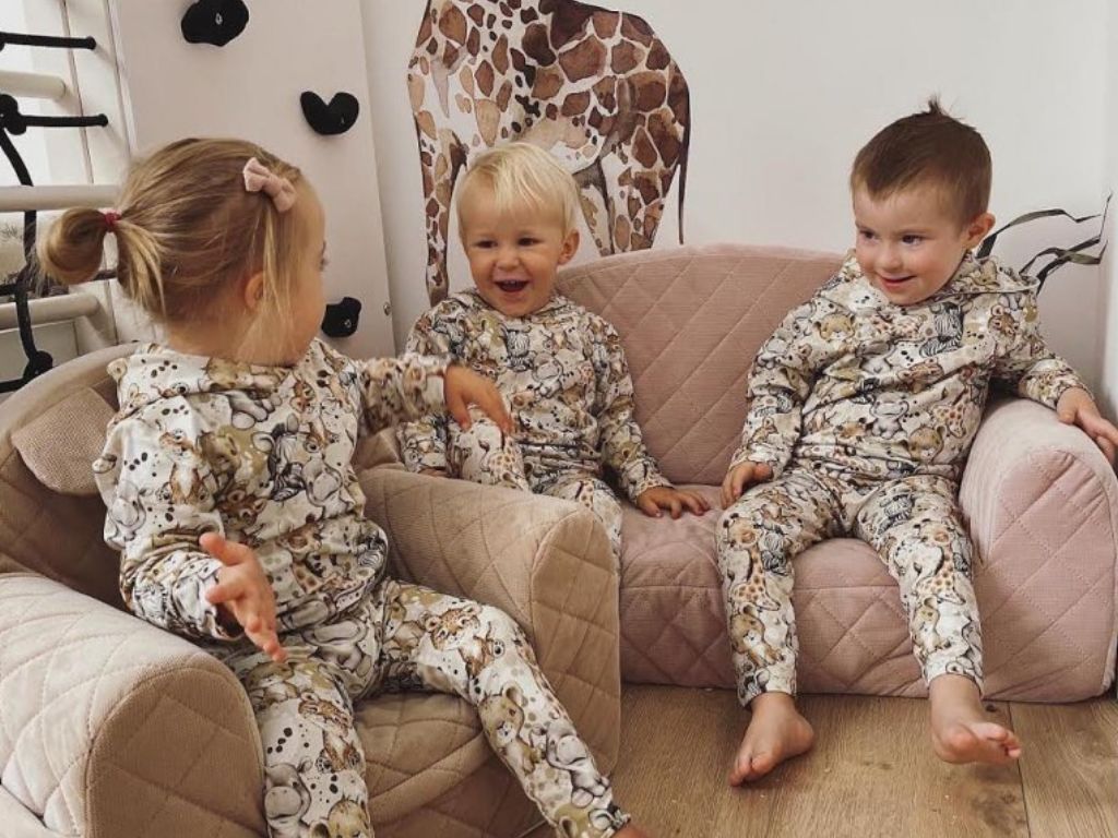 Babysteps Dizajnová pohovka s vreckami pre deti RUŽOVÁ