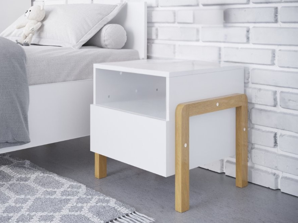 E-shop Biely nočný stolík VICTOR s úložným priestorom