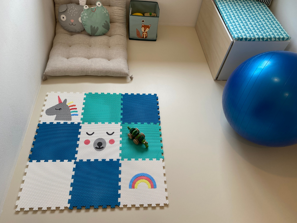 Penová puzzle podlaha 9 dielov MODRO-BIELA do detskej izby