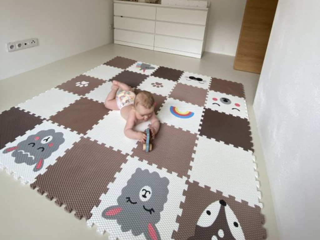 Penová hracia podlaha puzzle 25 dielov HNEDO-BIELA so zvieratkami