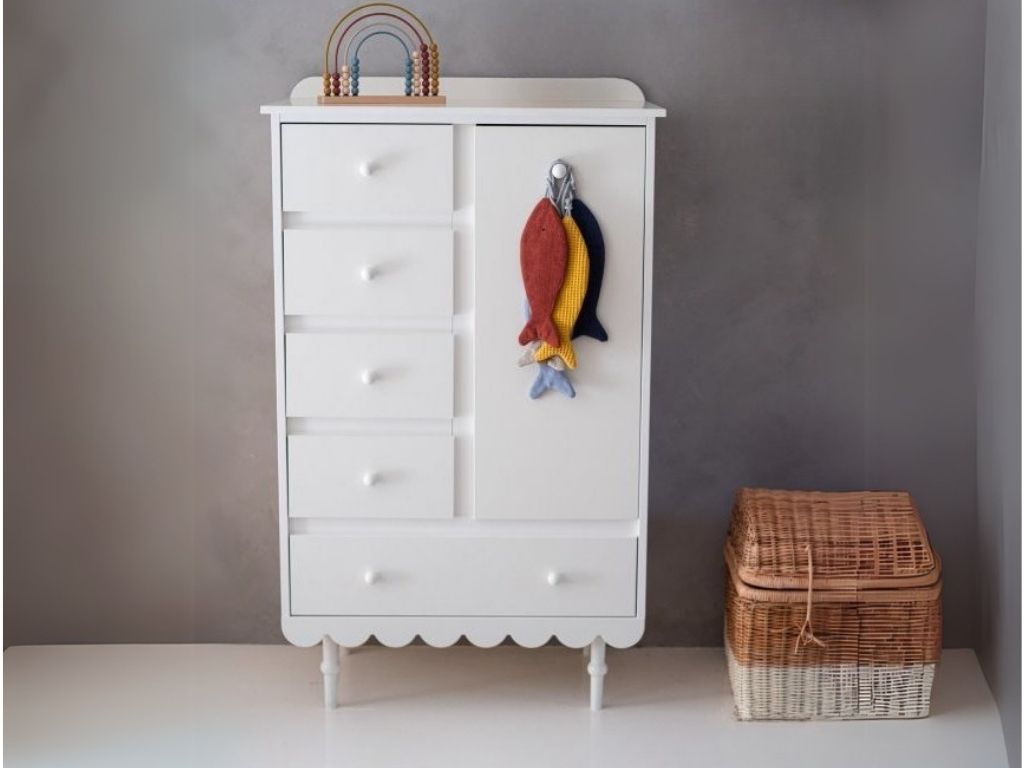 E-shop Vysoká úložná komoda do detskej izby BABUSHKA biela