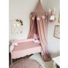 Závěsný bavlněný baldachýn nad postýlku i dětskou postel Starorůžová 2